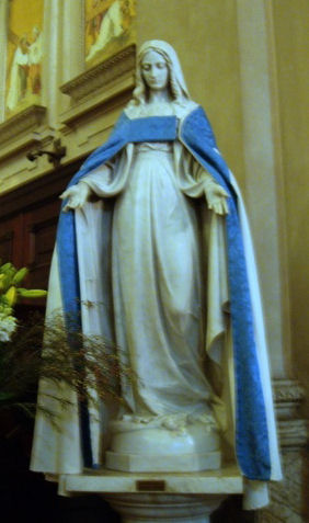 Maternal Heart of Mary Chapel Lady Statue